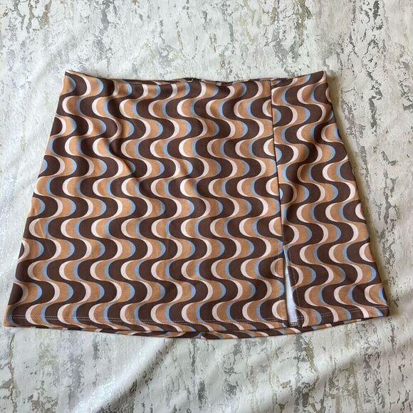 Originality Funky 70s style Mini Skirt - Picture 1 of 7